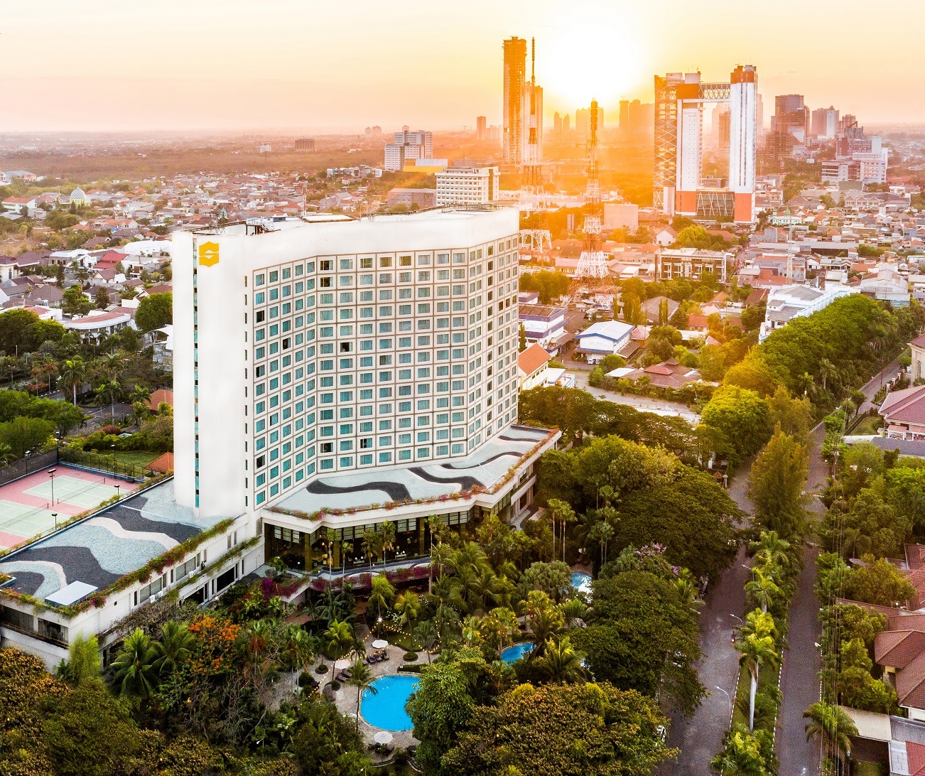 SHANGRI-LA AS THE FIRST HOTEL IN SURABAYA TO RECEIVE SAFE ...